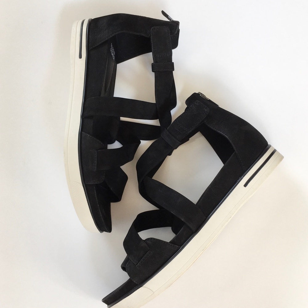 Eileen Fisher Boost Black leather sandal